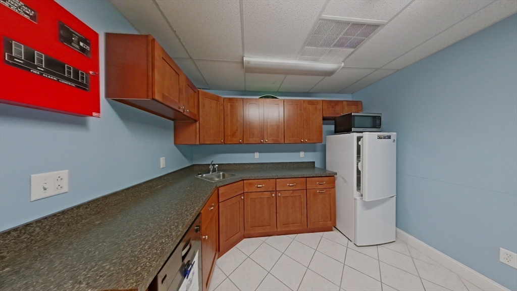 14 Dinley St