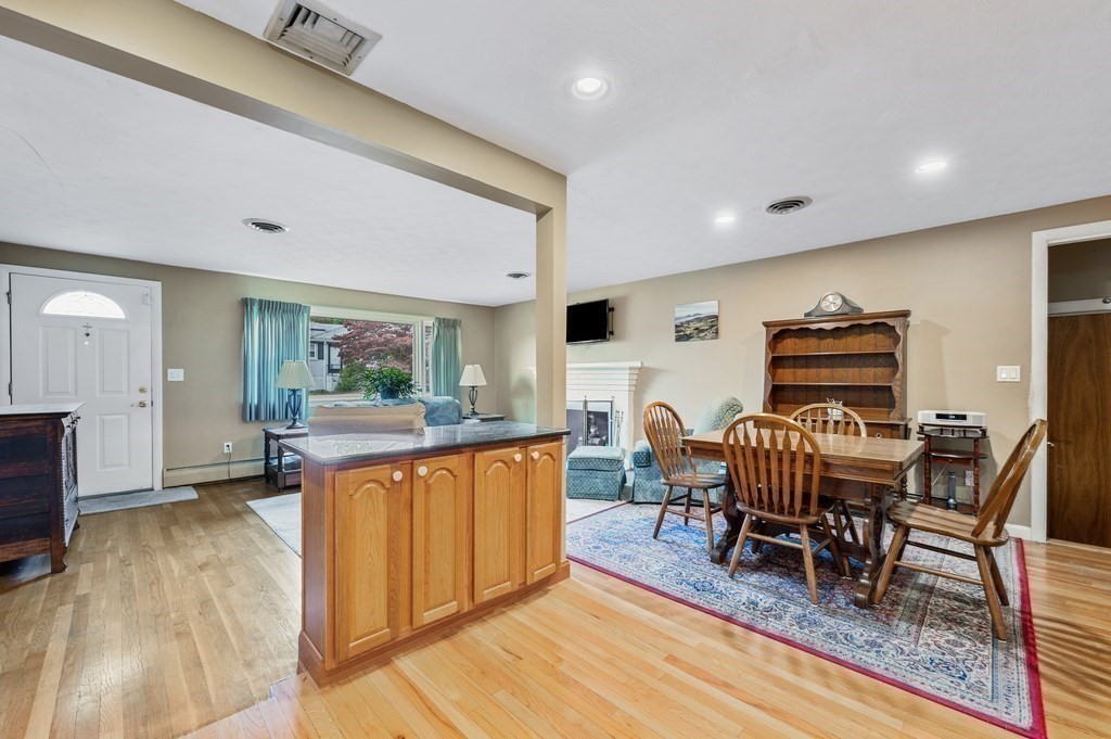 16 Woodcliff Rd