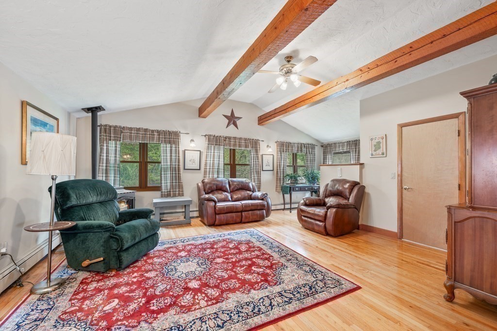 16 Woodcliff Rd