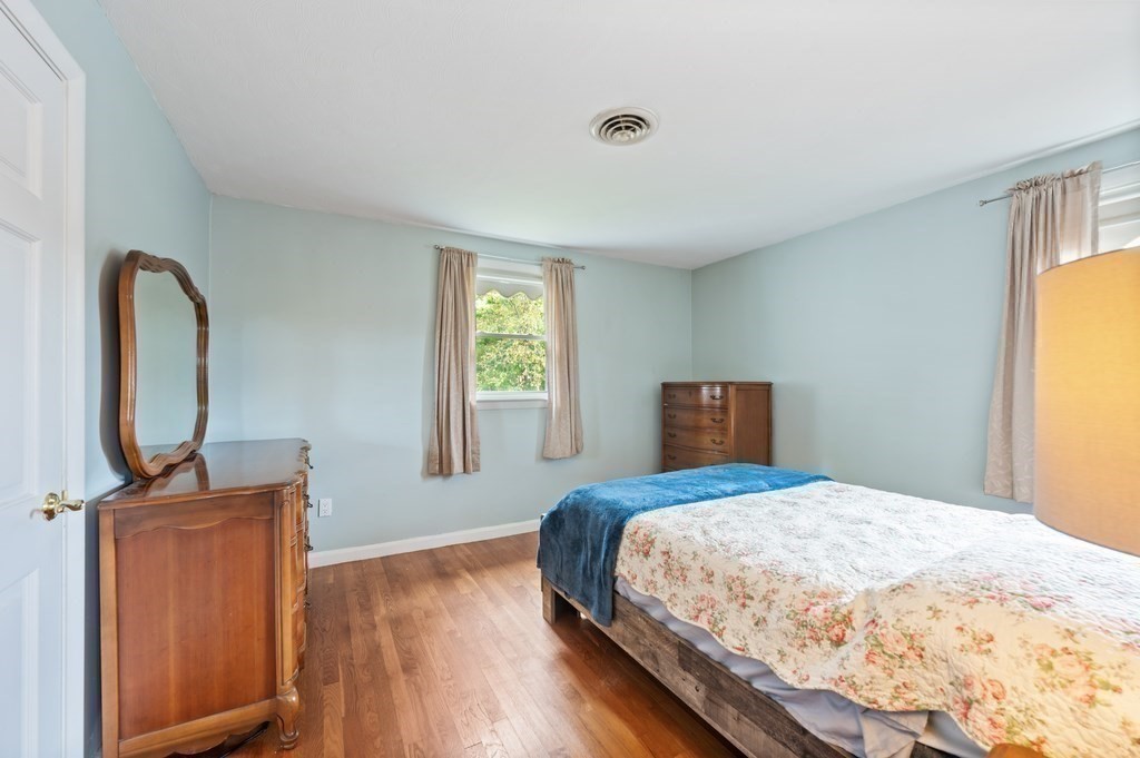 16 Woodcliff Rd