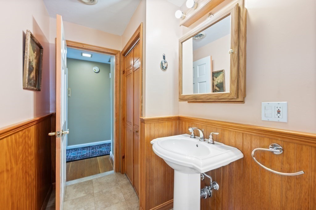 16 Woodcliff Rd