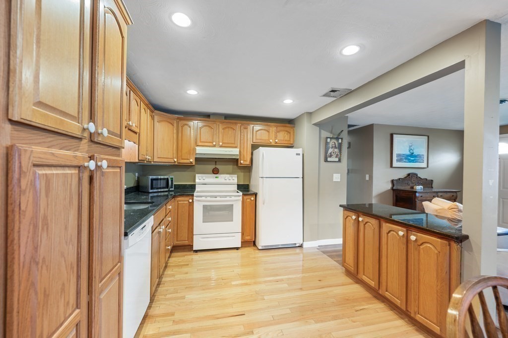 16 Woodcliff Rd