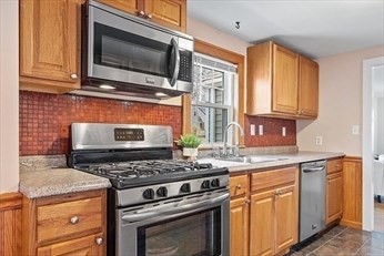 27 Fuller Rd Unit: SF