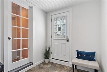 27 Fuller Rd Unit: SF