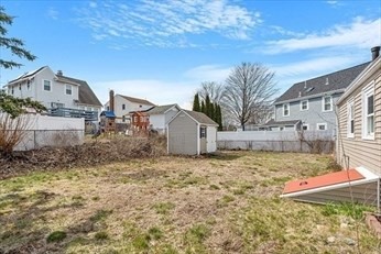27 Fuller Rd Unit: SF