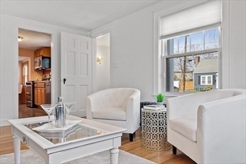 27 Fuller Rd Unit: SF