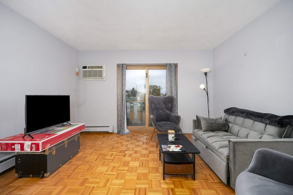 100 Grandview Ave # 11A