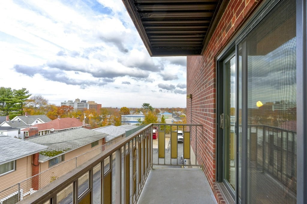 100 Grandview Ave # 11A