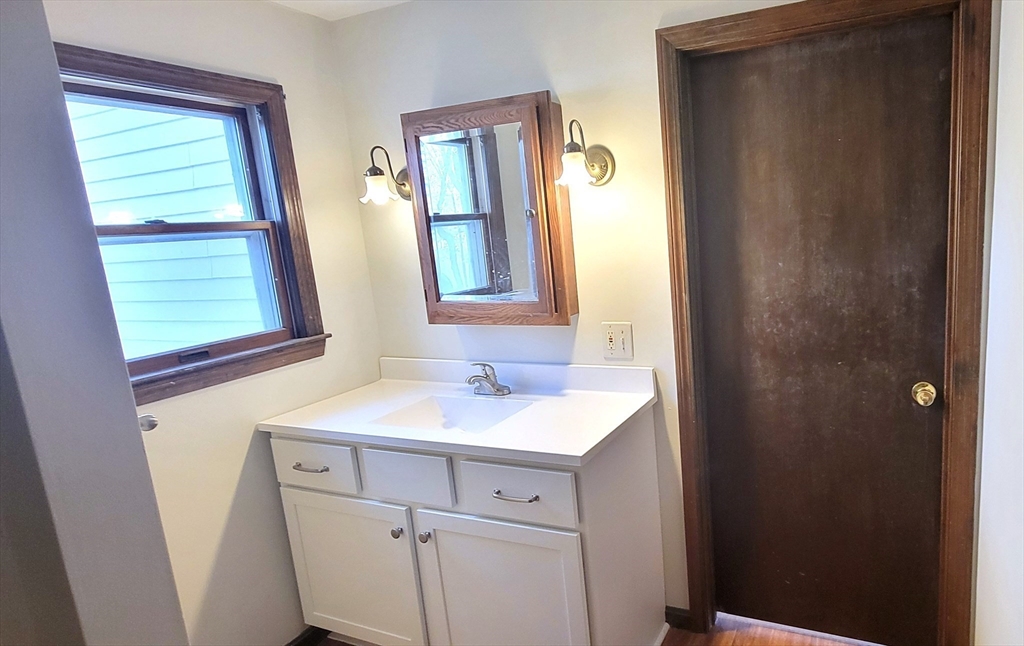 101 Glen St # 2