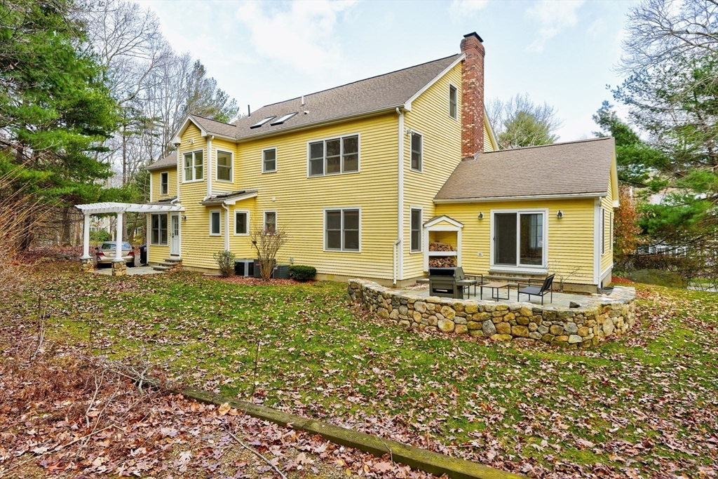 17 Bridle Path