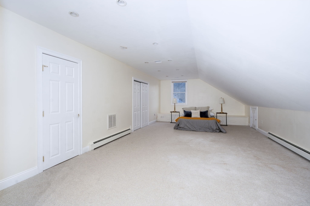 17 Bridle Path
