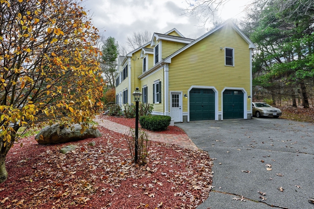 17 Bridle Path