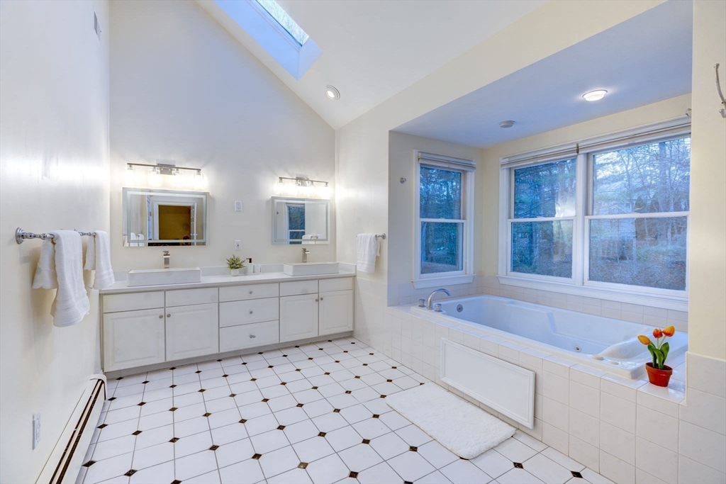 17 Bridle Path