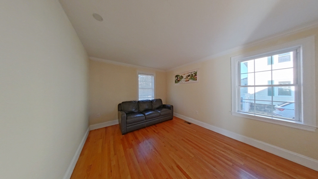 23 Woodbine St Unit: SF