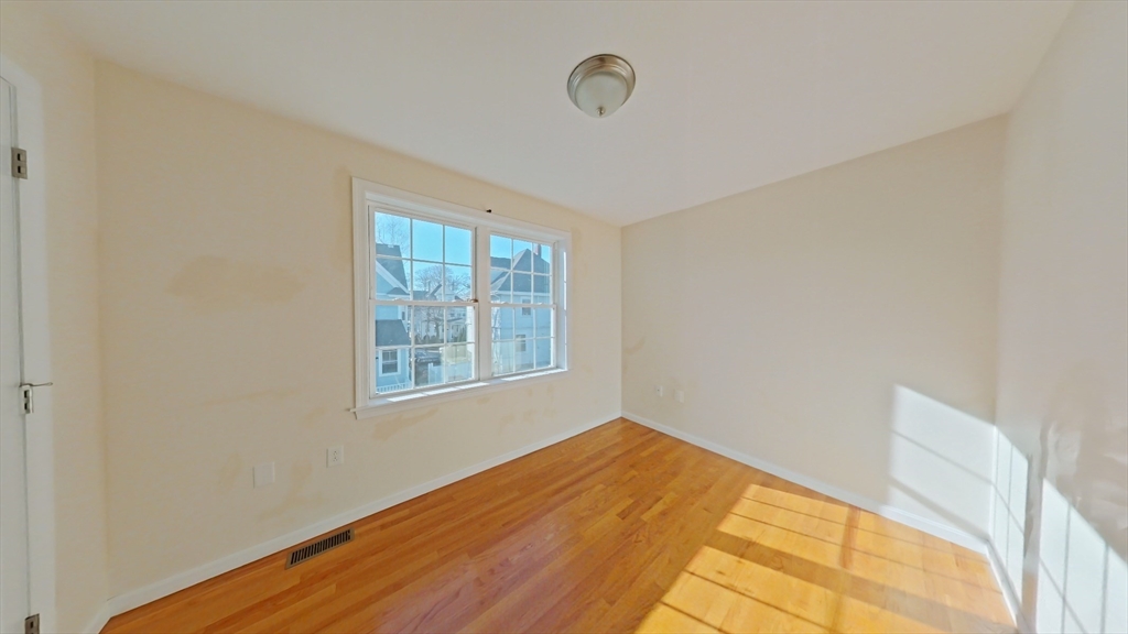 23 Woodbine St Unit: SF