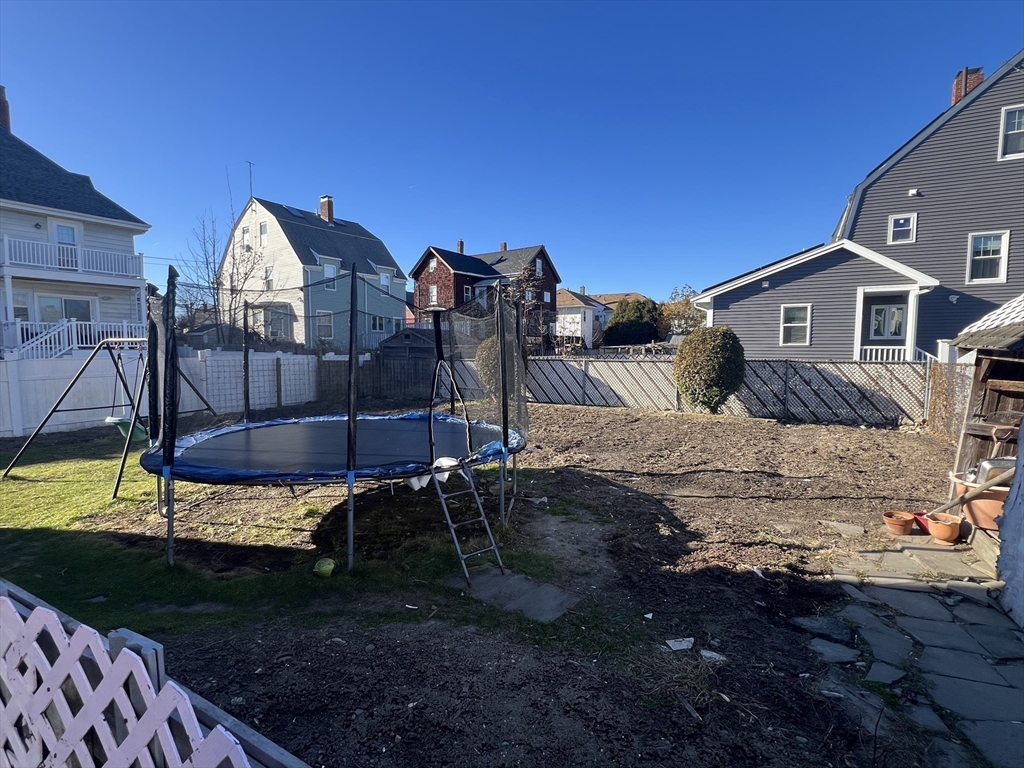 23 Woodbine St Unit: SF