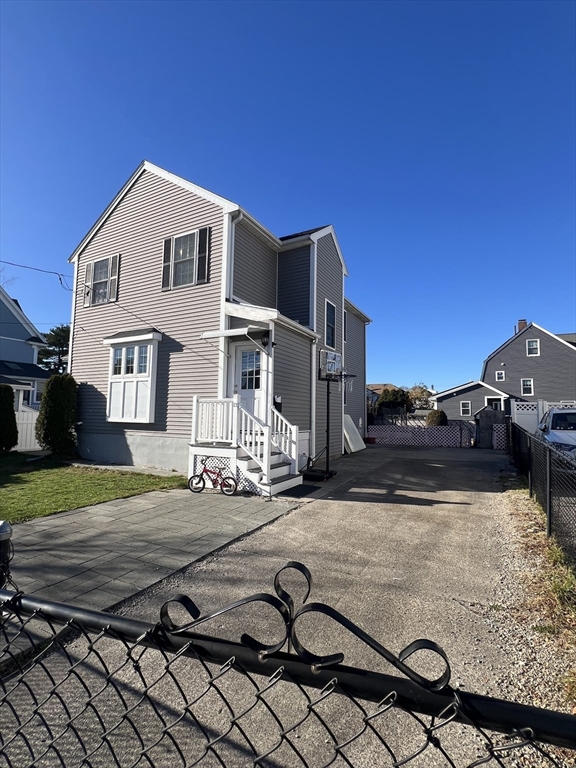 23 Woodbine St Unit: SF