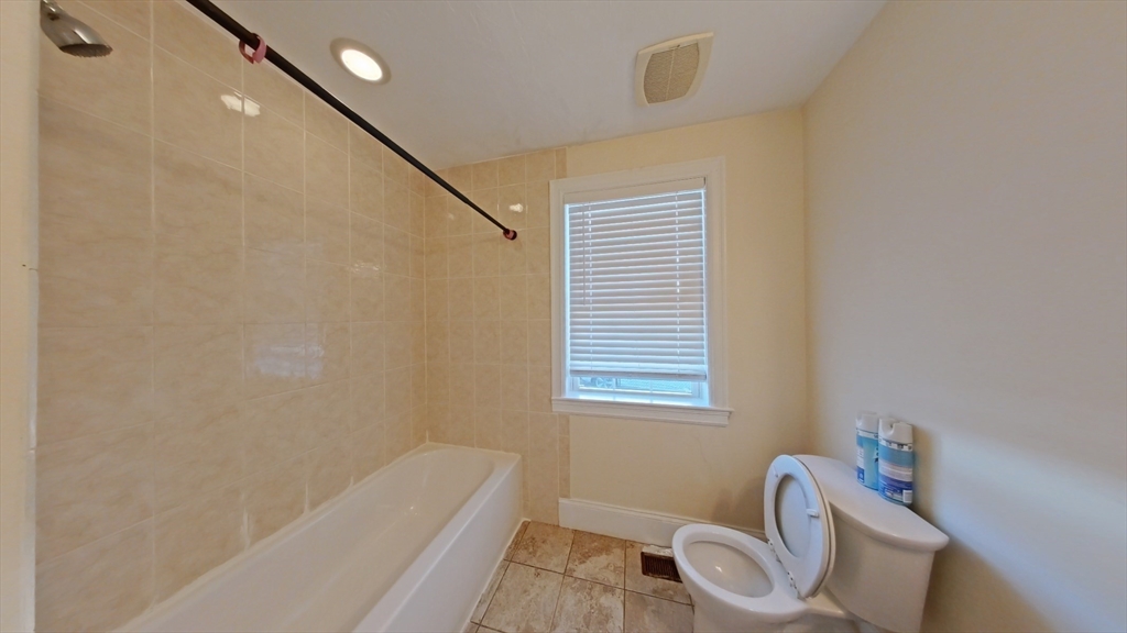 23 Woodbine St Unit: SF