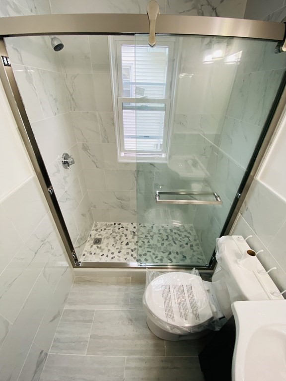 152 Fayette St # 1R