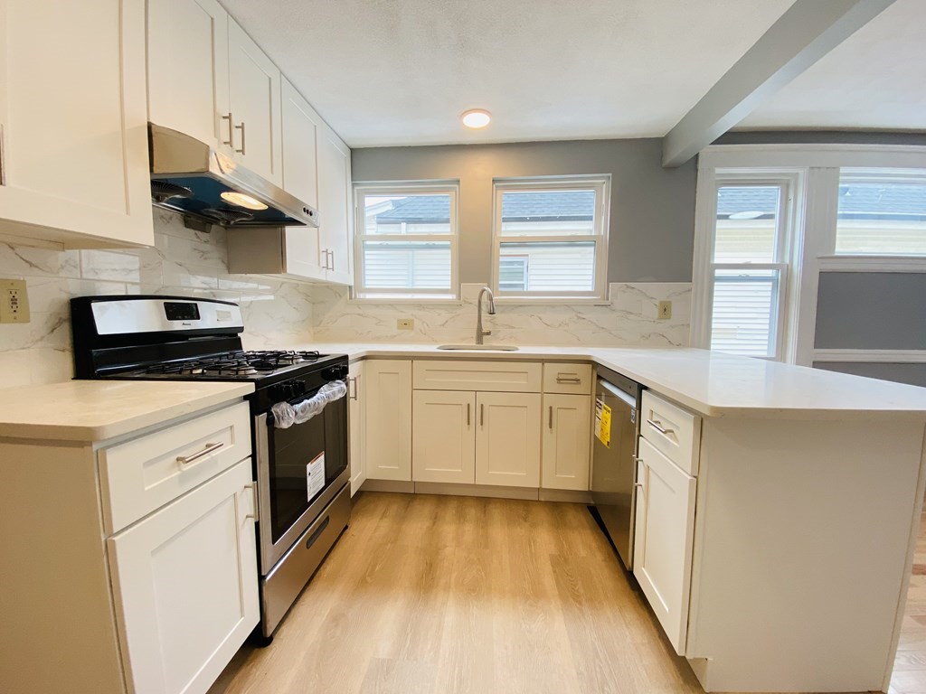 152 Fayette St # 1R