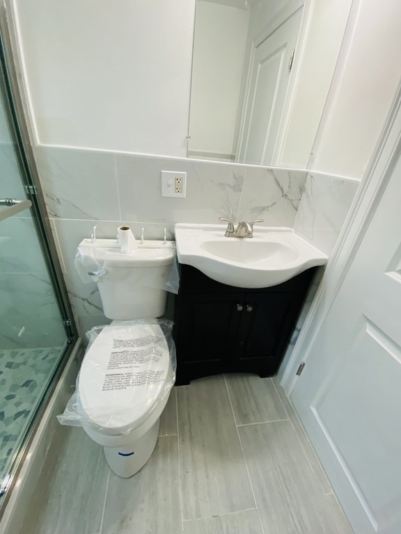 152 Fayette St # 1R