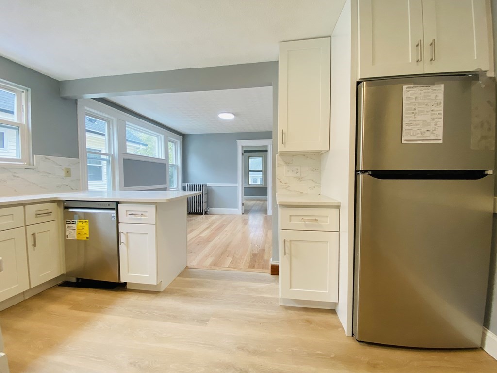 152 Fayette St # 1R