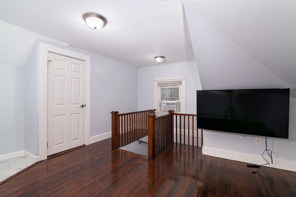 165 Davis St # 3