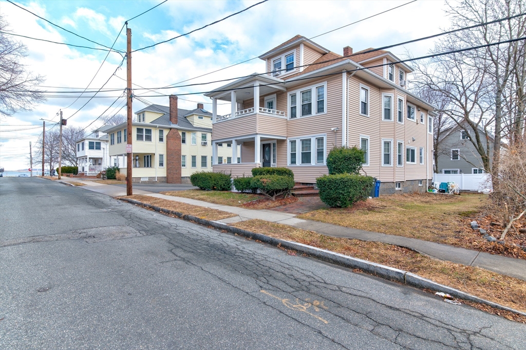 165 Davis St # 3