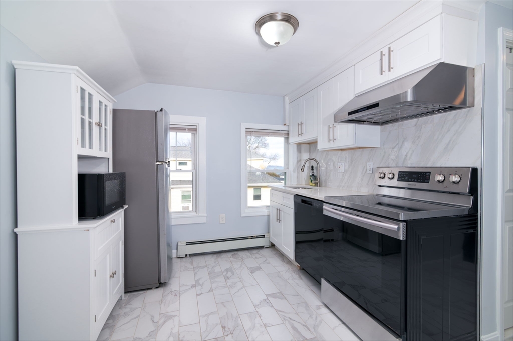 165 Davis St # 3