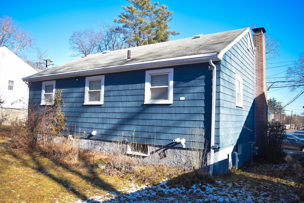 77 Maryknoll St