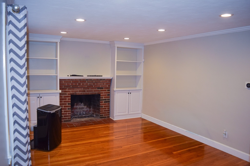 77 Maryknoll St