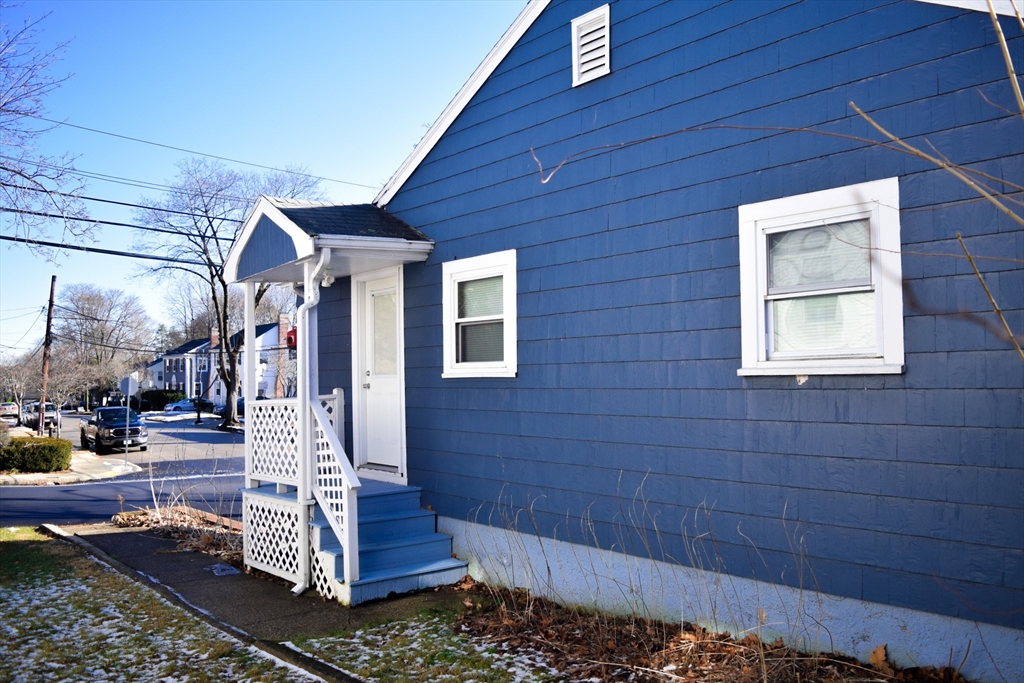 77 Maryknoll St