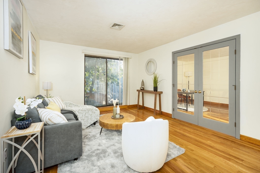 85 E Squantum St # 10