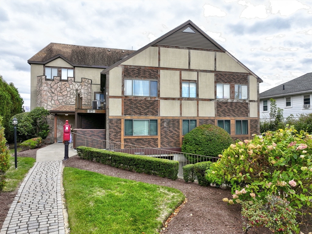 85 E Squantum St # 10