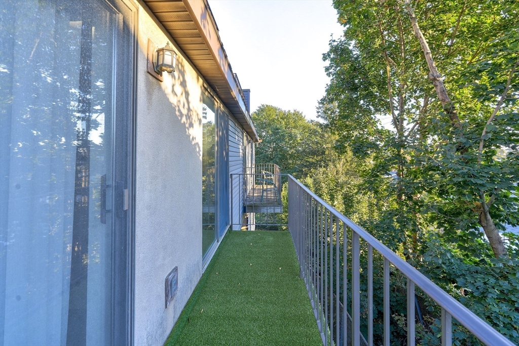 85 E Squantum St # 10