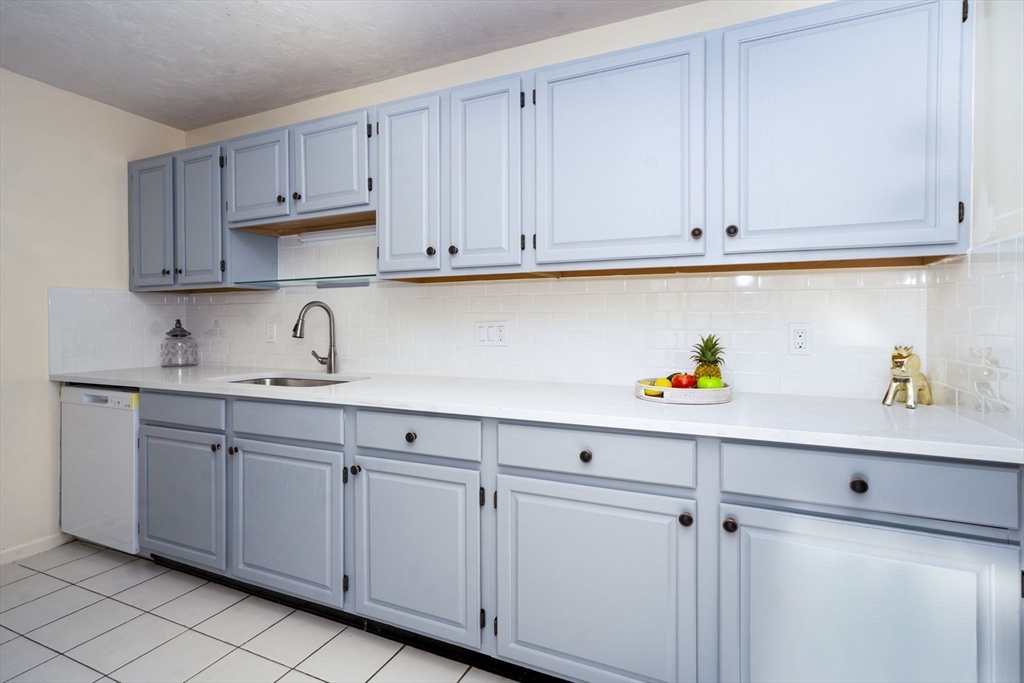 85 E Squantum St # 10