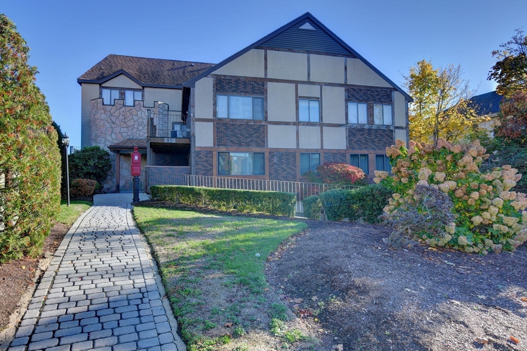 85 E Squantum St # 10