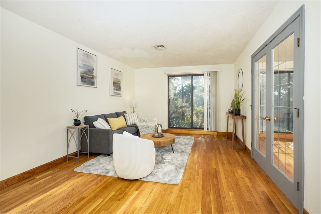 85 E Squantum St # 10