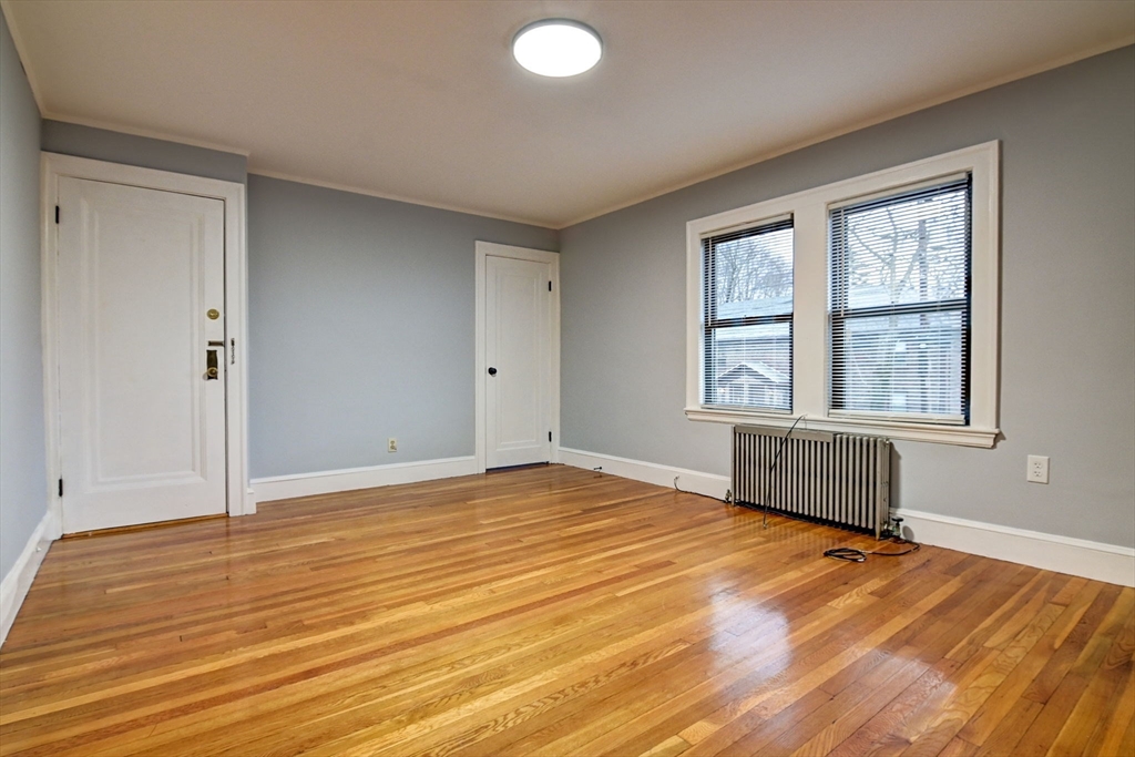 22 Weston Avenue # 3