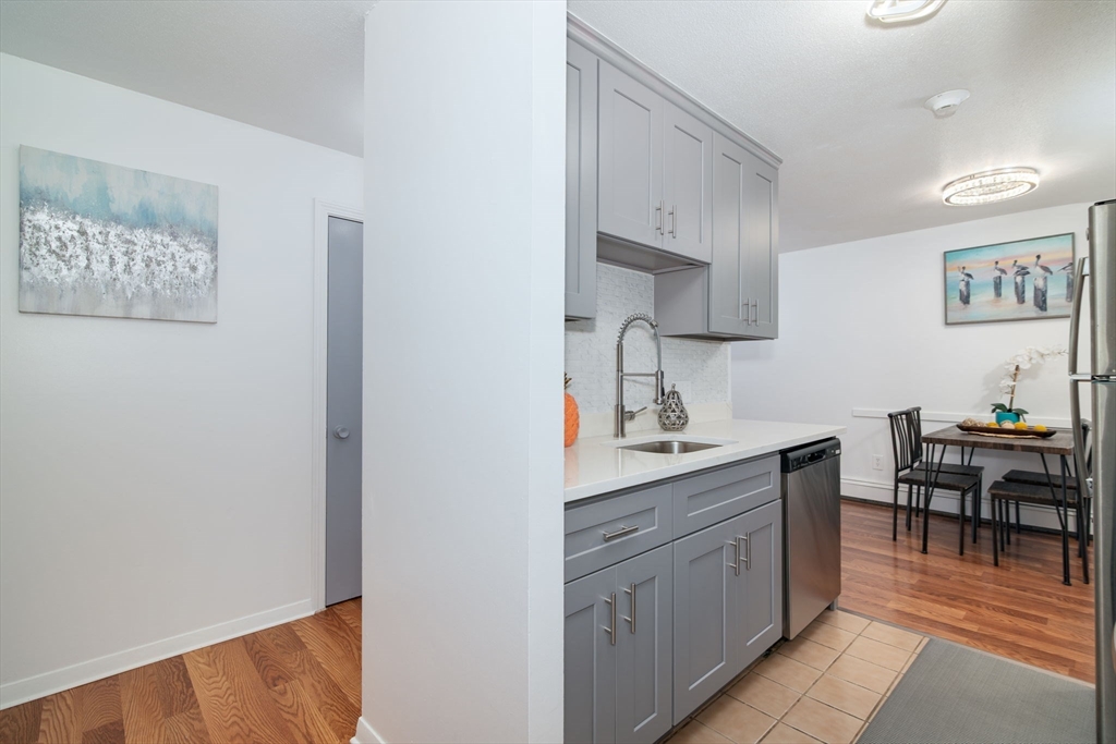426 Pleasant St # U17