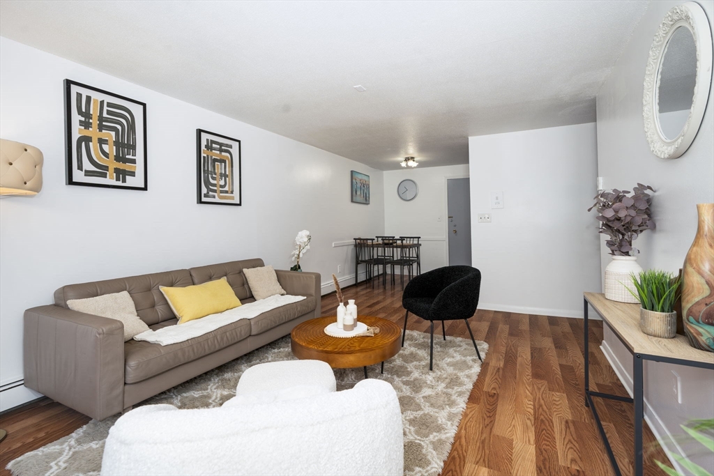426 Pleasant St # U17