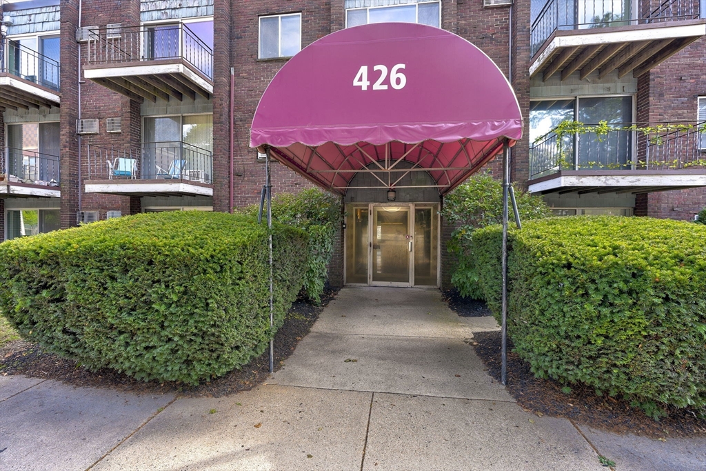 426 Pleasant St # U17