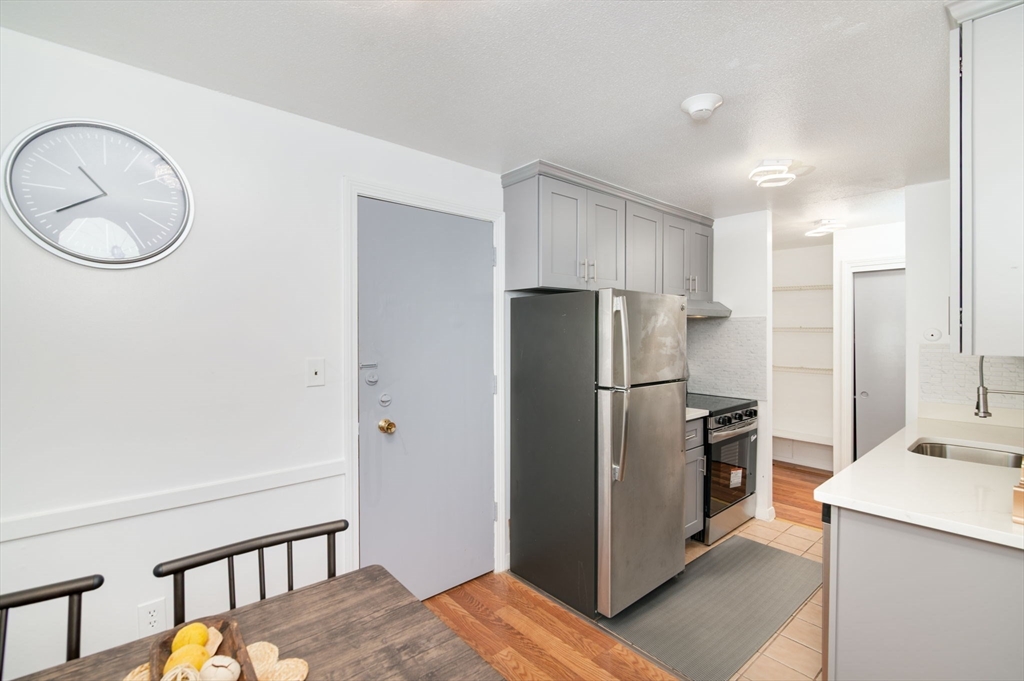 426 Pleasant St # U17