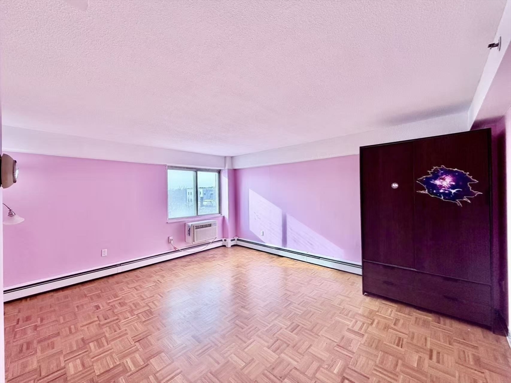 1025 Hancock St # 6J