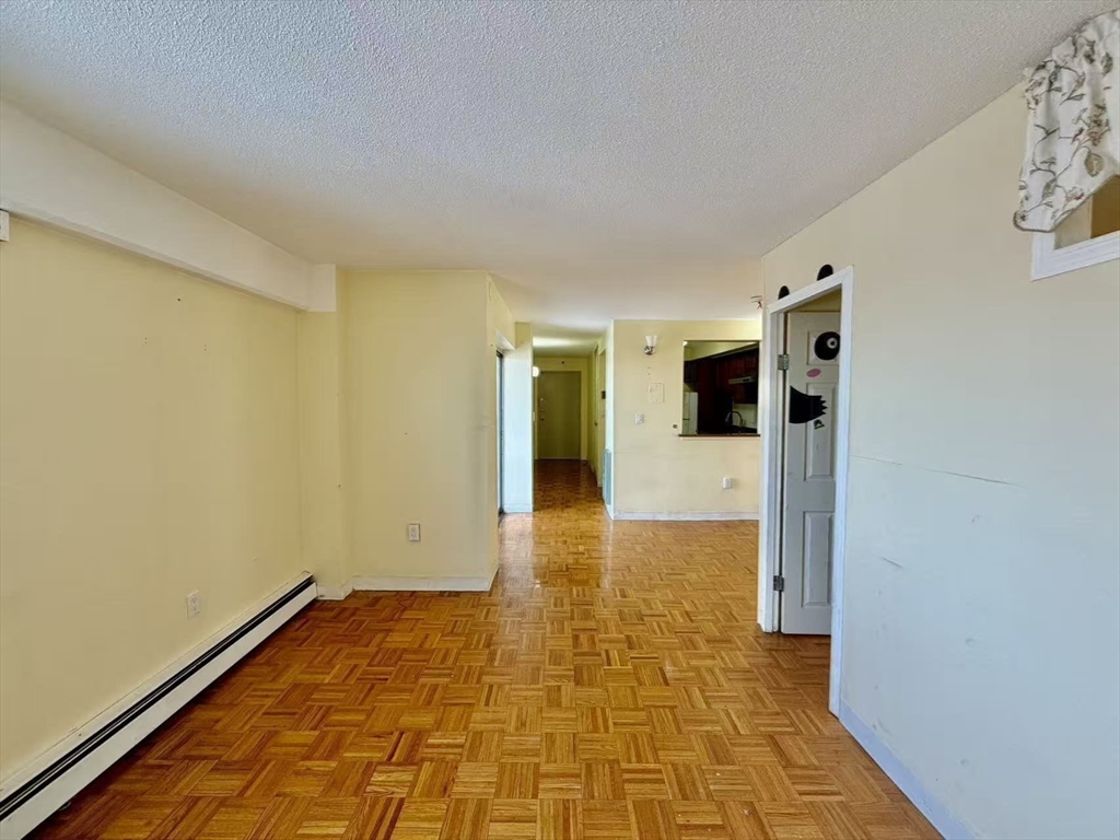 1025 Hancock St # 6J