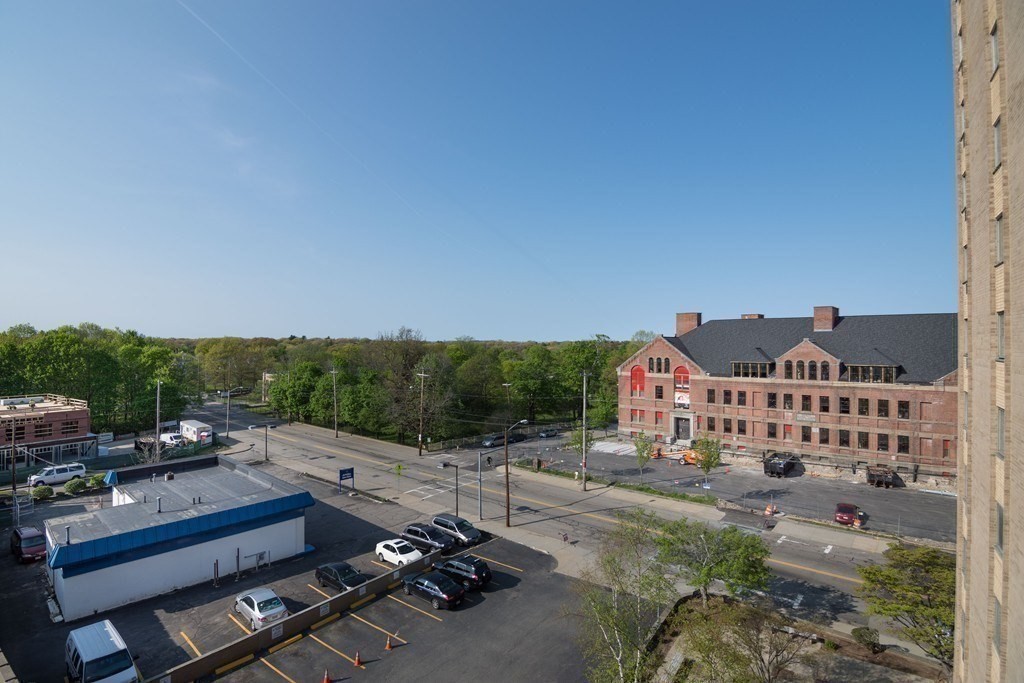 1025 Hancock St # 6J