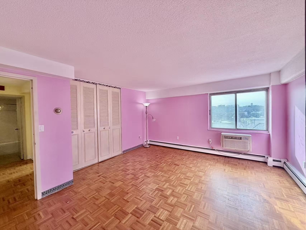 1025 Hancock St # 6J