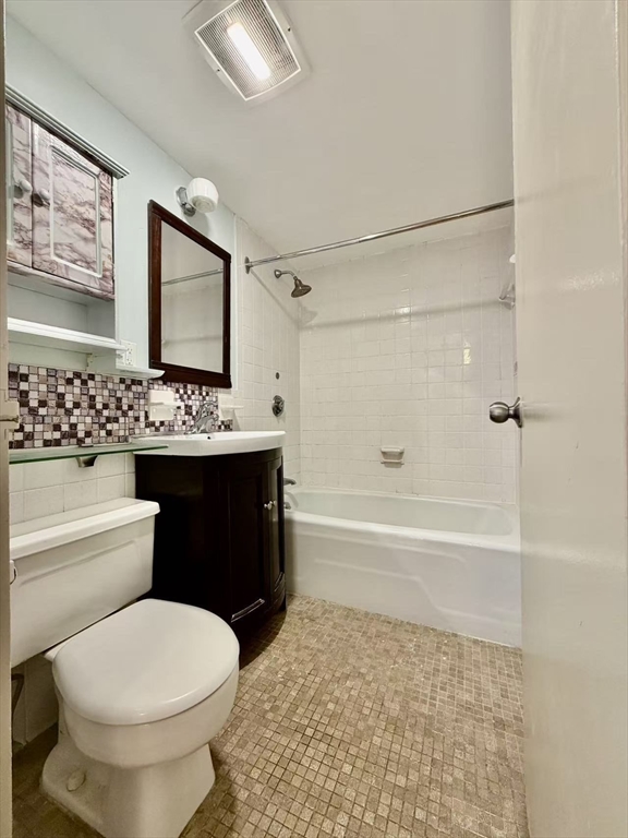 1025 Hancock St # 6J