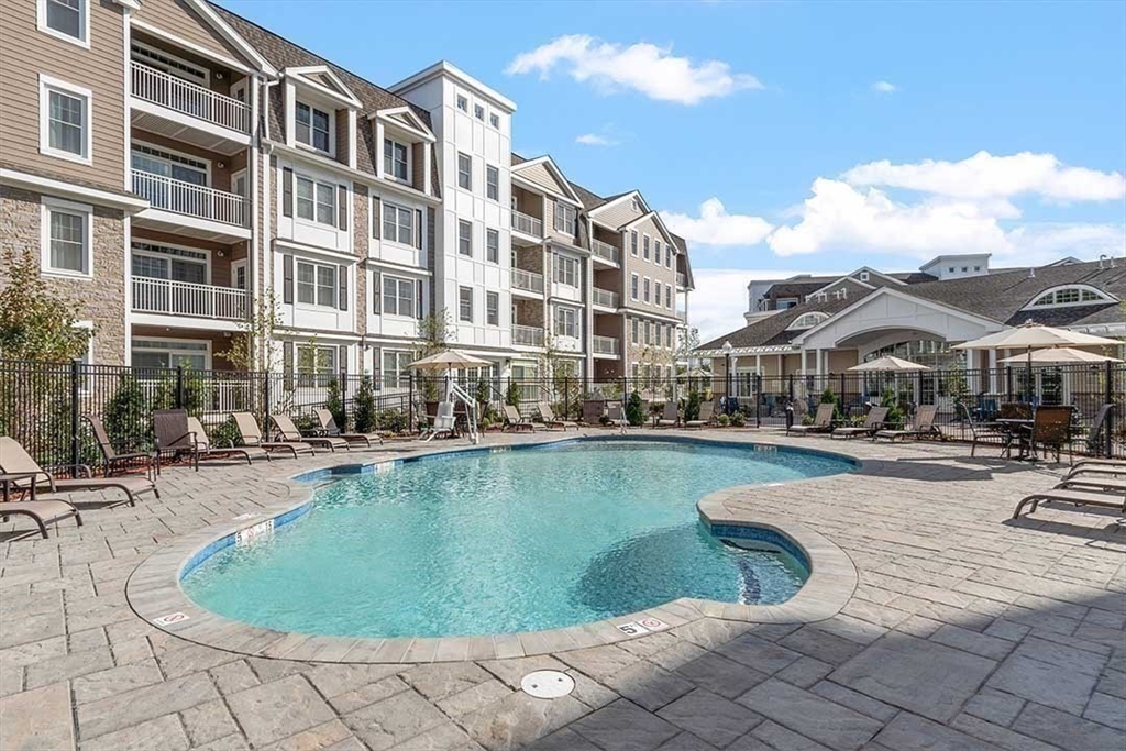 320 Middlesex Ave # A207