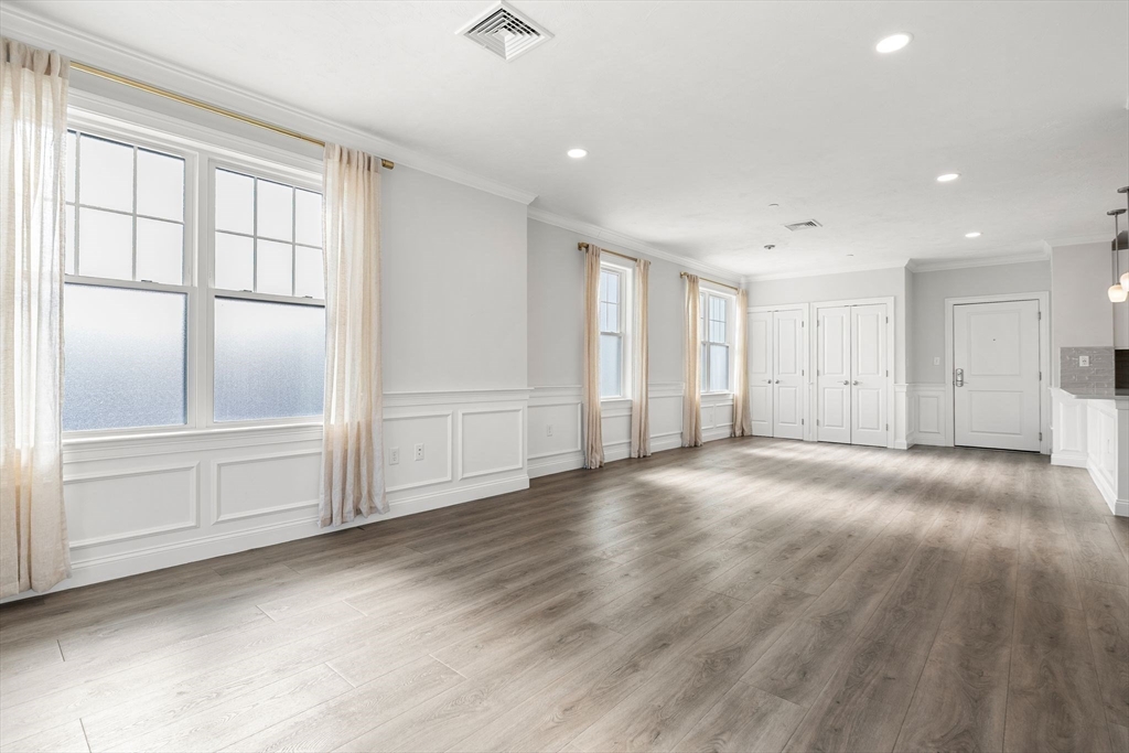 320 Middlesex Ave # A207